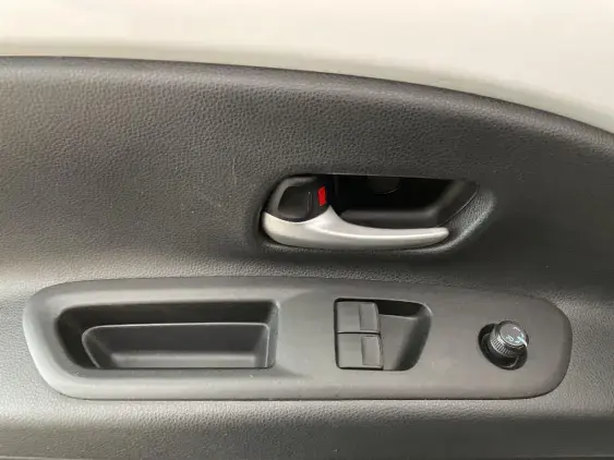 TOYOTA AYGO X - voiture d'occasion - Photo 17