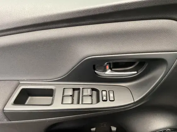 TOYOTA YARIS III - voiture d'occasion - Photo 17