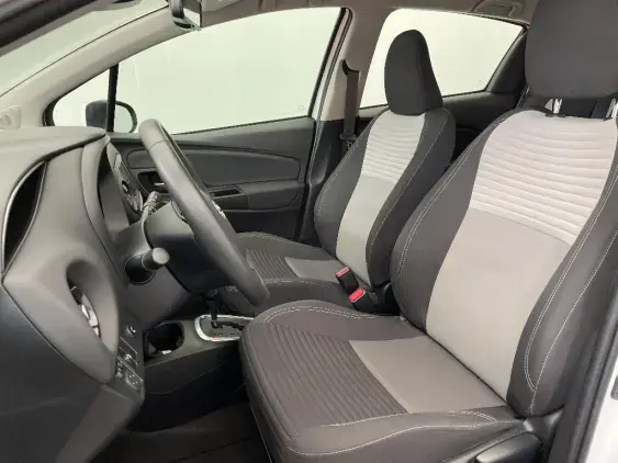 TOYOTA YARIS III - voiture d'occasion - Photo 18