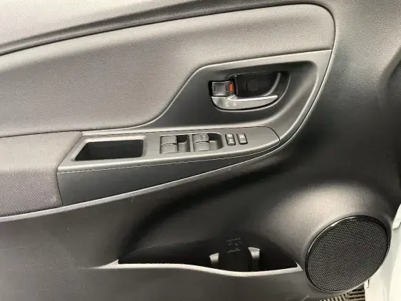 TOYOTA YARIS III - voiture d'occasion - Photo 19