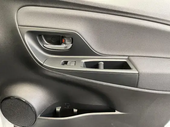 TOYOTA YARIS III - voiture d'occasion - Photo 20