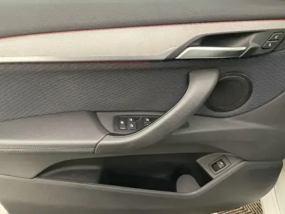 BMW X1 U11 - voiture d'occasion - Photo 19