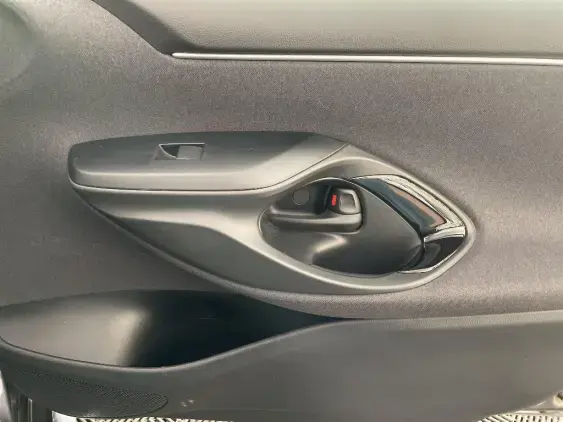 TOYOTA YARIS IV - voiture d'occasion - Photo 20