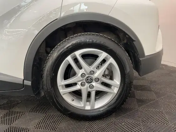 TOYOTA C-HR - voiture d'occasion - Photo 24