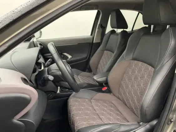 TOYOTA YARIS CROSS I - voiture d'occasion - Photo 18