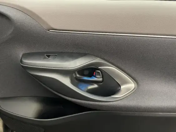 TOYOTA YARIS CROSS I - voiture d'occasion - Photo 20