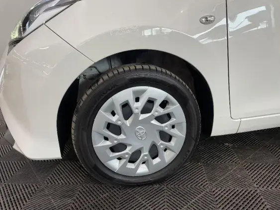 TOYOTA AYGO II - voiture d'occasion - Photo 23