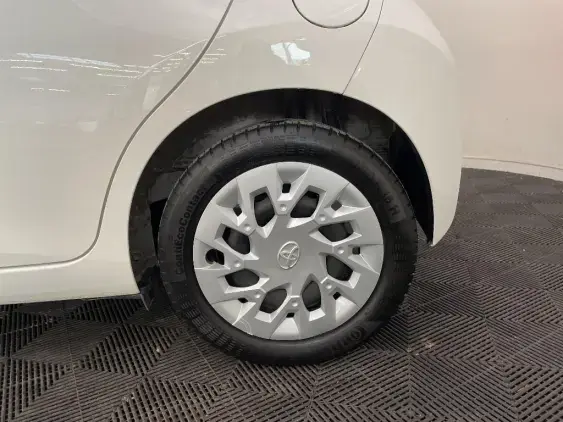 TOYOTA AYGO II - voiture d'occasion - Photo 24