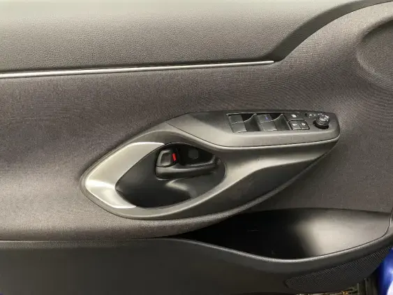 TOYOTA YARIS CROSS I - voiture d'occasion - Photo 19