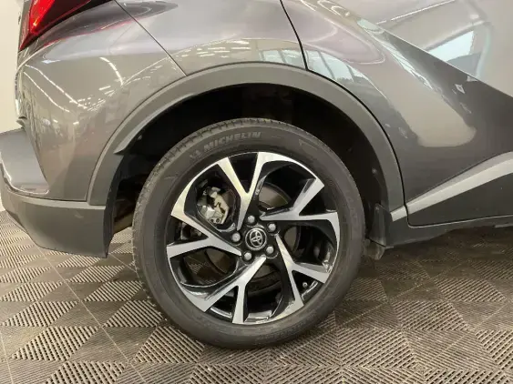 TOYOTA C-HR - voiture d'occasion - Photo 25