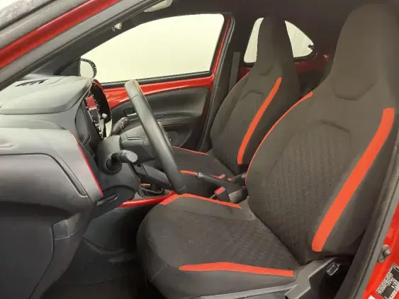 TOYOTA AYGO X - voiture d'occasion - Photo 18