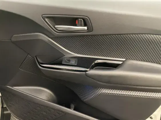 TOYOTA C-HR - voiture d'occasion - Photo 20