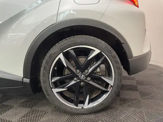 TOYOTA C-HR - voiture d'occasion - Photo 24