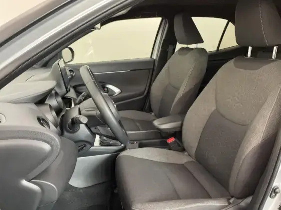 TOYOTA YARIS CROSS I - voiture d'occasion - Photo 18