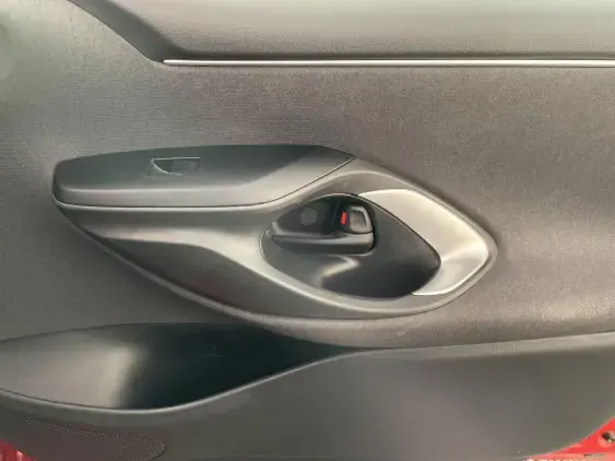 TOYOTA YARIS IV - voiture d'occasion - Photo 20