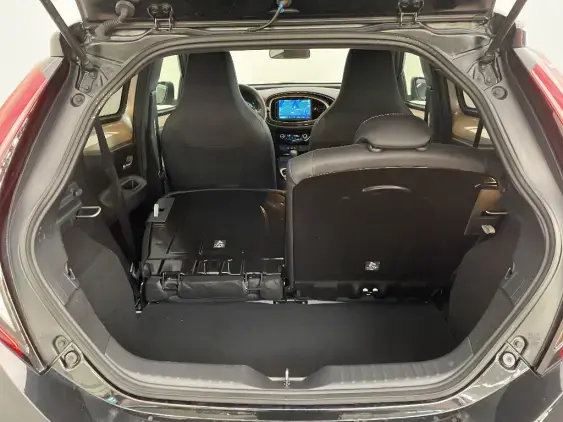 TOYOTA AYGO X - voiture d'occasion - Photo 16