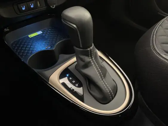 TOYOTA AYGO X - voiture d'occasion - Photo 17