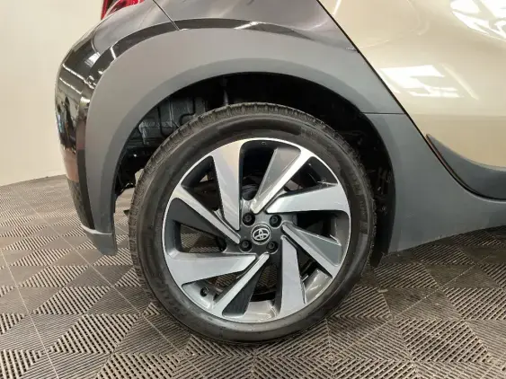 TOYOTA AYGO X - voiture d'occasion - Photo 25