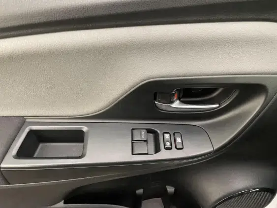 TOYOTA YARIS III - voiture d'occasion - Photo 17