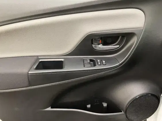 TOYOTA YARIS III - voiture d'occasion - Photo 19