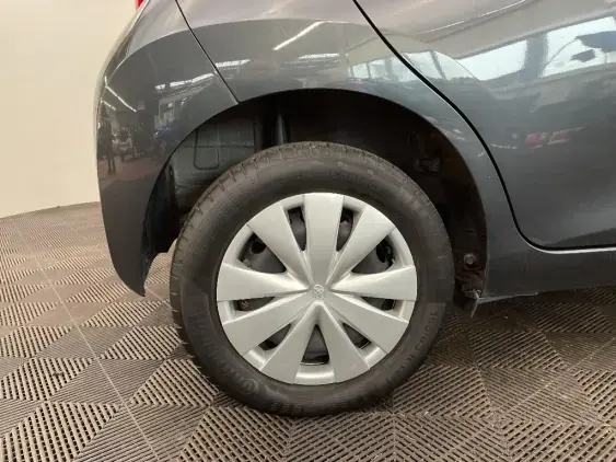 TOYOTA AYGO II - voiture d'occasion - Photo 25