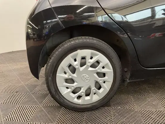 TOYOTA AYGO II - voiture d'occasion - Photo 25