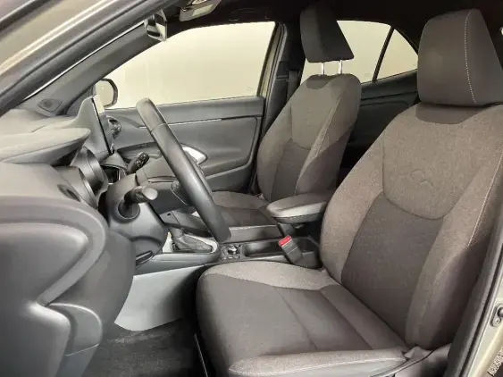 TOYOTA YARIS CROSS I - voiture d'occasion - Photo 18