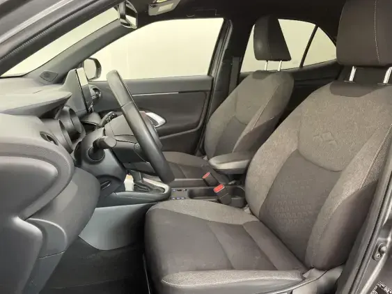 TOYOTA YARIS CROSS I - voiture d'occasion - Photo 18