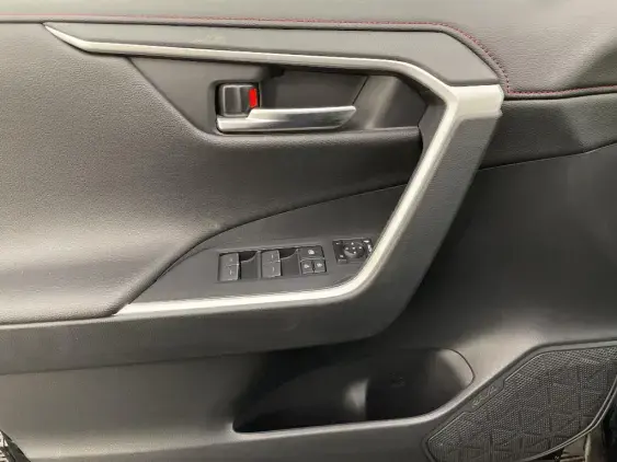 TOYOTA RAV4 V - voiture d'occasion - Photo 19