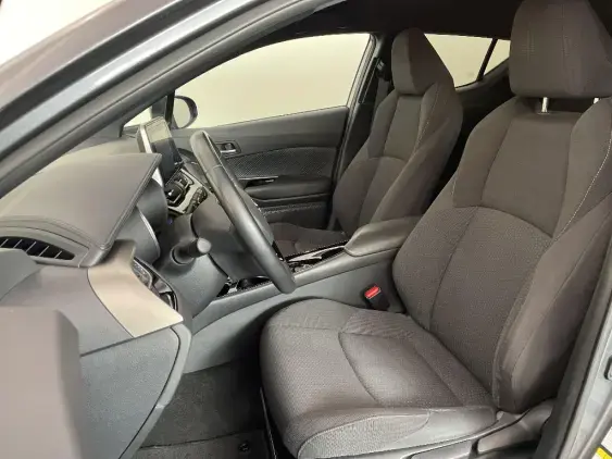 TOYOTA C-HR - voiture d'occasion - Photo 18