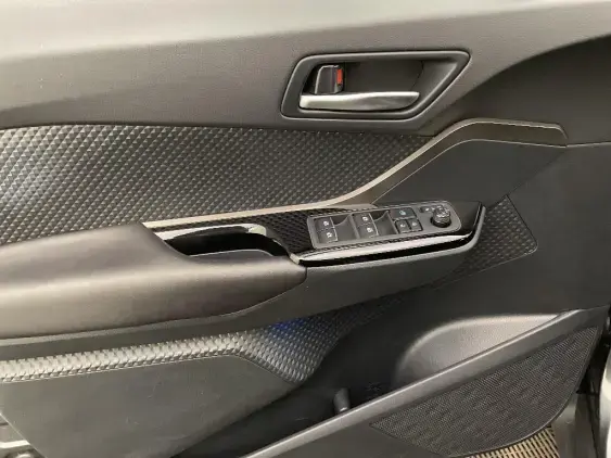 TOYOTA C-HR - voiture d'occasion - Photo 19