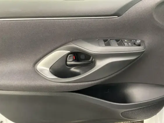 TOYOTA YARIS IV - voiture d'occasion - Photo 19