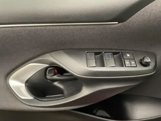 TOYOTA YARIS IV - voiture d'occasion - Photo 17