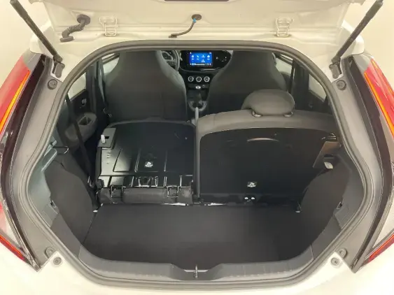 TOYOTA AYGO X - voiture d'occasion - Photo 16