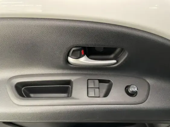 TOYOTA AYGO X - voiture d'occasion - Photo 17