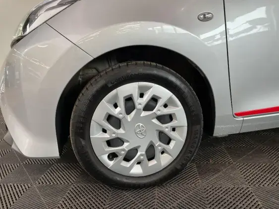 TOYOTA AYGO II - voiture d'occasion - Photo 23