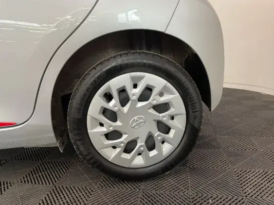 TOYOTA AYGO II - voiture d'occasion - Photo 24