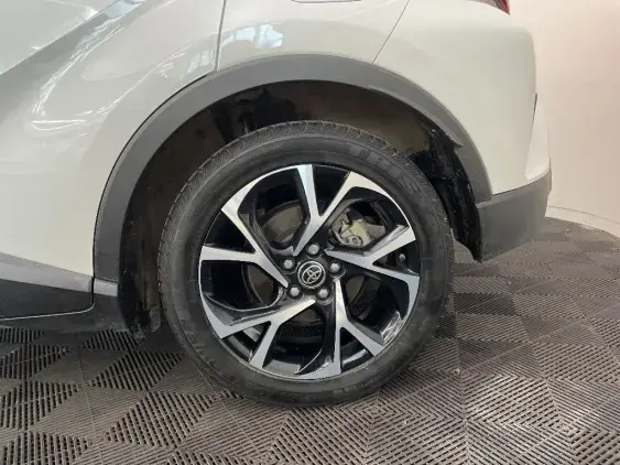 TOYOTA C-HR - voiture d'occasion - Photo 24