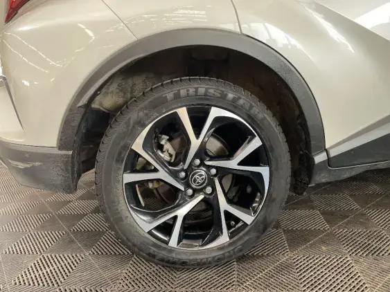 TOYOTA C-HR - voiture d'occasion - Photo 25