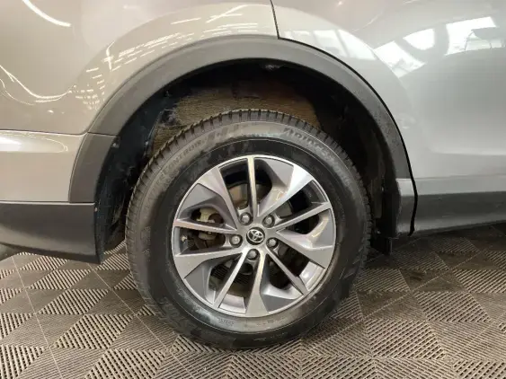 TOYOTA RAV4 IV - voiture d'occasion - Photo 25