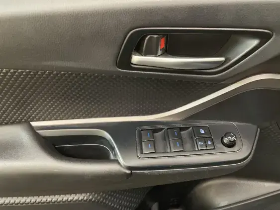 TOYOTA C-HR - voiture d'occasion - Photo 17