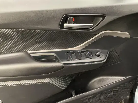 TOYOTA C-HR - voiture d'occasion - Photo 19
