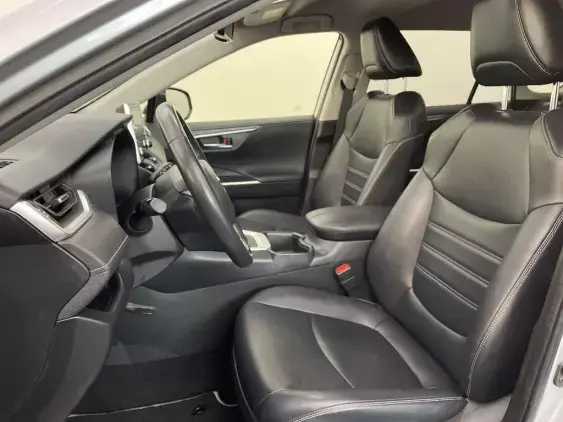 TOYOTA RAV4 V - voiture d'occasion - Photo 18