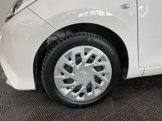 TOYOTA AYGO II - voiture d'occasion - Photo 23