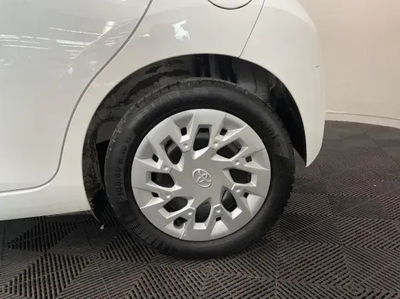 TOYOTA AYGO II - voiture d'occasion - Photo 24