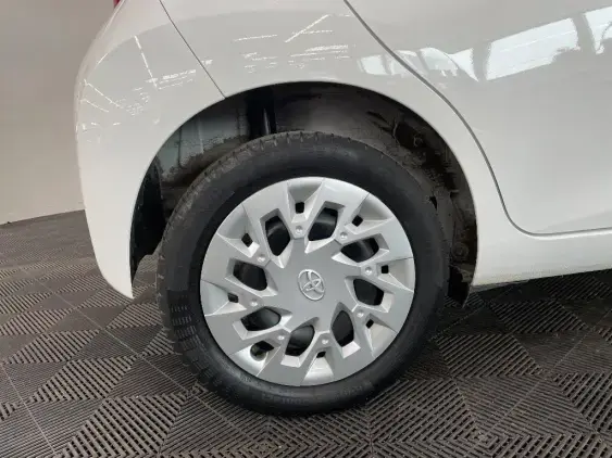 TOYOTA AYGO II - voiture d'occasion - Photo 25