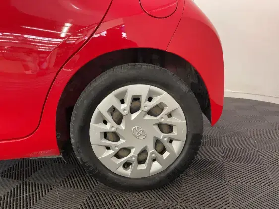 TOYOTA AYGO II - voiture d'occasion - Photo 24