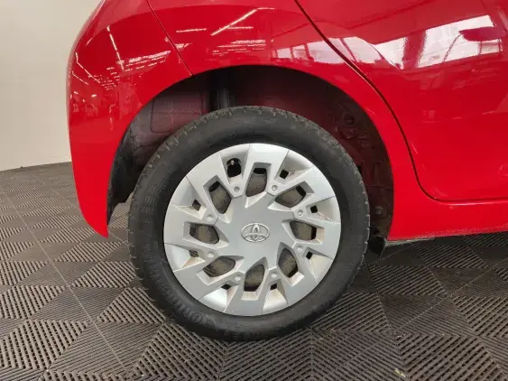 TOYOTA AYGO II - voiture d'occasion - Photo 25