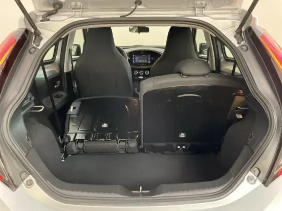 TOYOTA AYGO X - voiture d'occasion - Photo 16