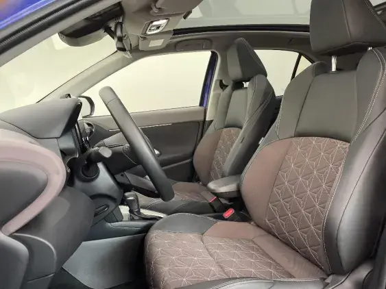TOYOTA YARIS CROSS I - voiture d'occasion - Photo 18